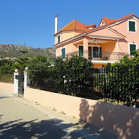 דירה Alkmini Studio